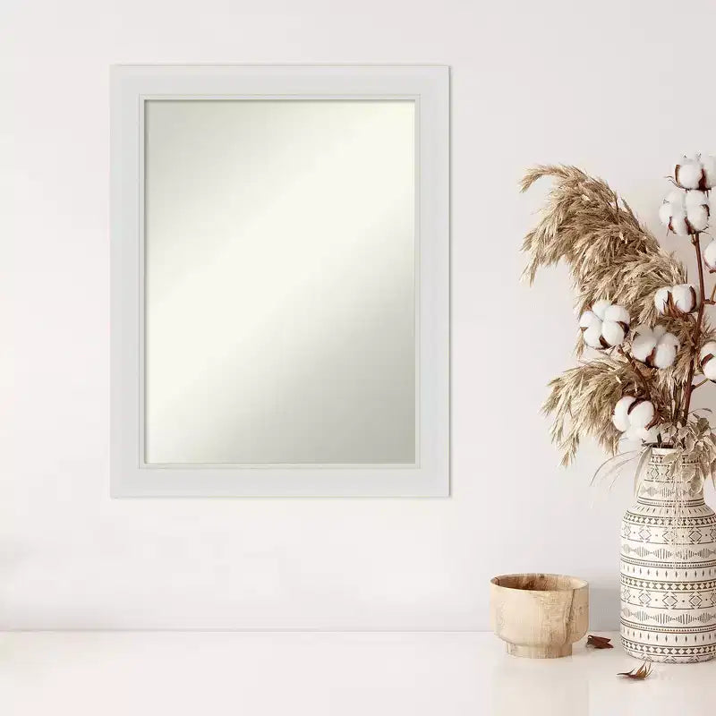 Miroir mural étroit Flair Soft White non biseauté de 22" x 28" – Rectangle moderne