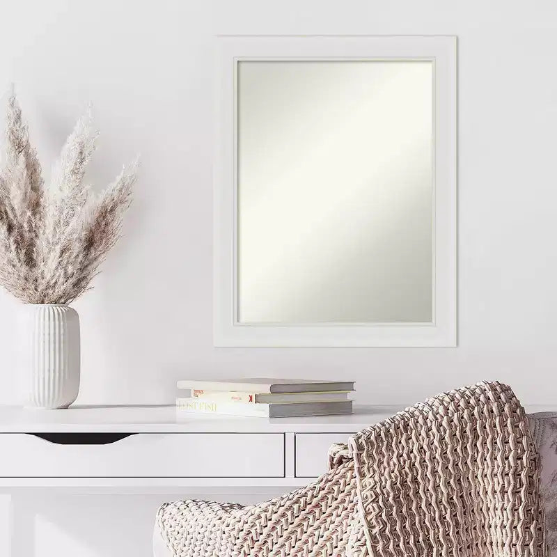 Miroir mural étroit Flair Soft White non biseauté de 22" x 28" – Rectangle moderne