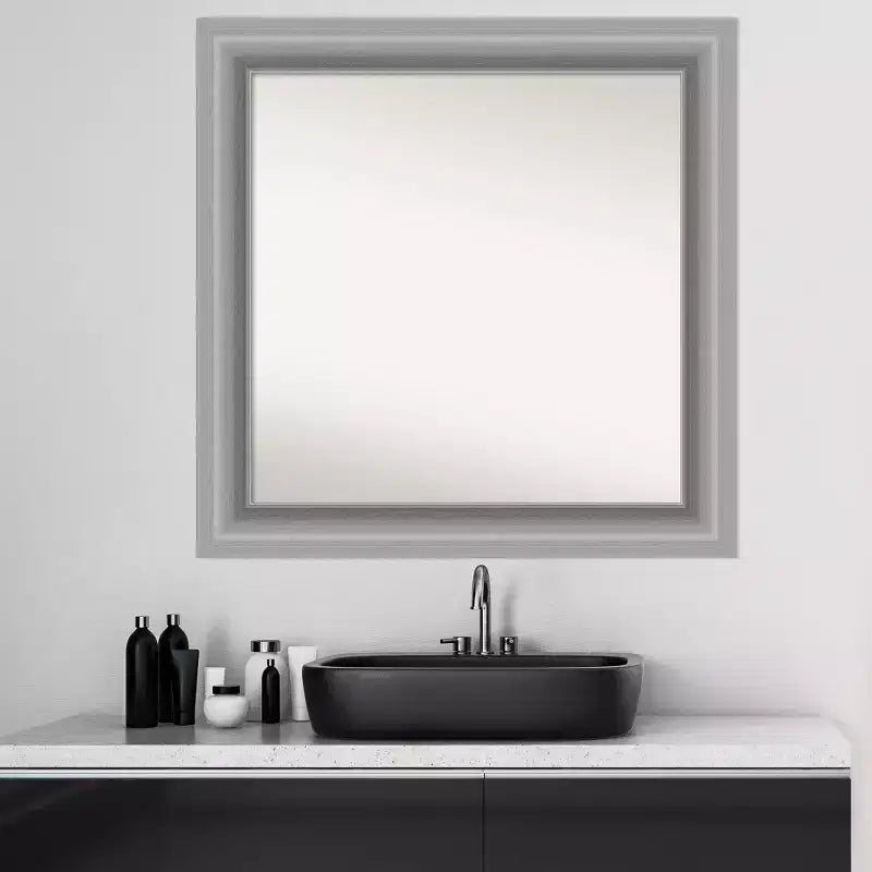 Miroir mural carré de salle de bain de 32 po x 32 po, nickel poli, sans biseau, à pointe