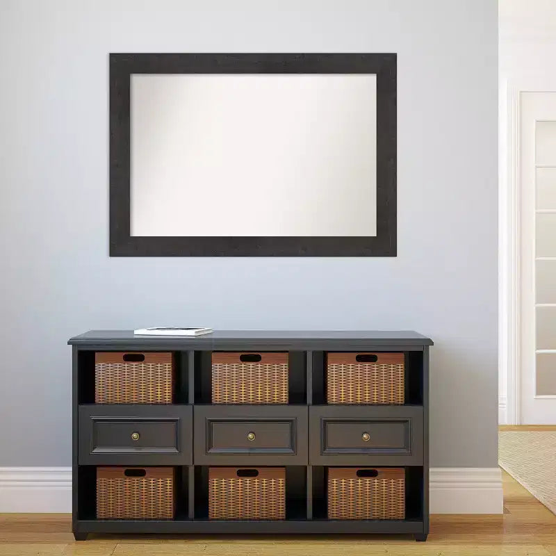 Miroir mural espresso en planches rustiques non biseautées de 42 po x 30 po